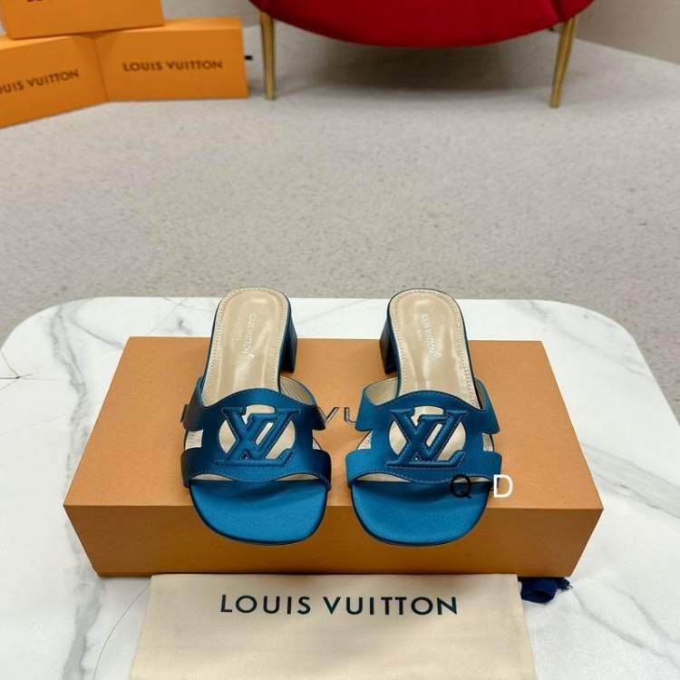 Picture of Louis Vuitton Shoes _SKULVsz35-402CMGDT060312447